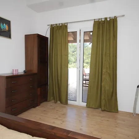 Apartment Karkavac - Scedro 8801a